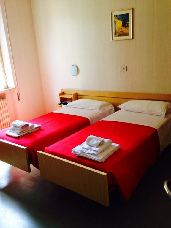 Hotel Villa Pina Senigallia Room photo
